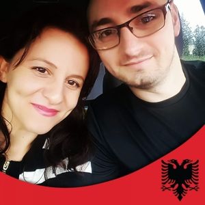 Meet your Posher, Jonida